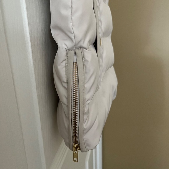 J Crew Factory Puffer Vest - Picture 2 of 3